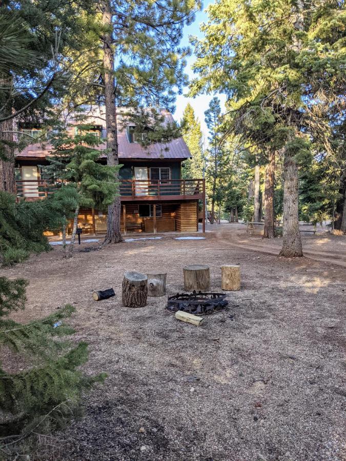 Pinewoods Resort And Rv Park Duck Creek Village Екстериор снимка