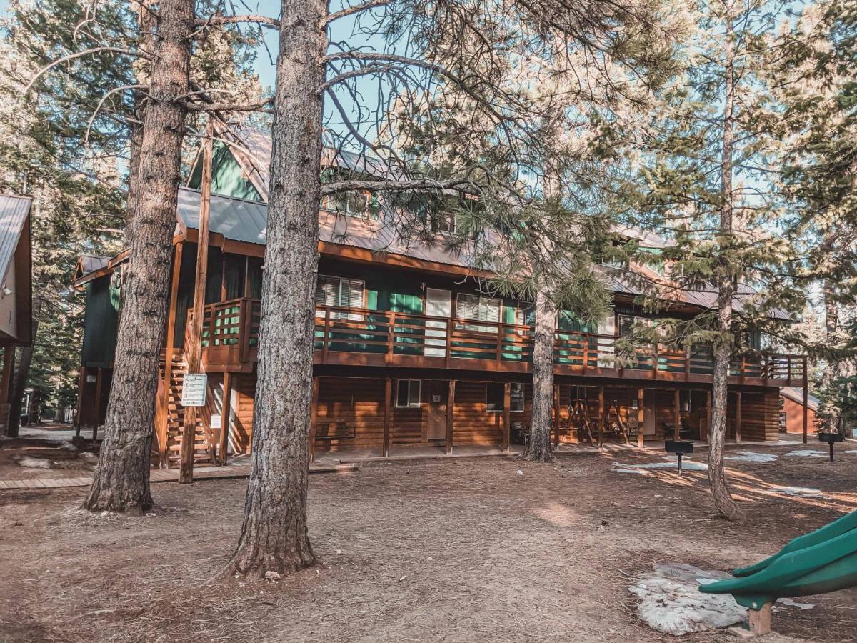 Pinewoods Resort And Rv Park Duck Creek Village Екстериор снимка